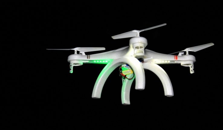 Vol de nuit en drone : est-ce possible ?
