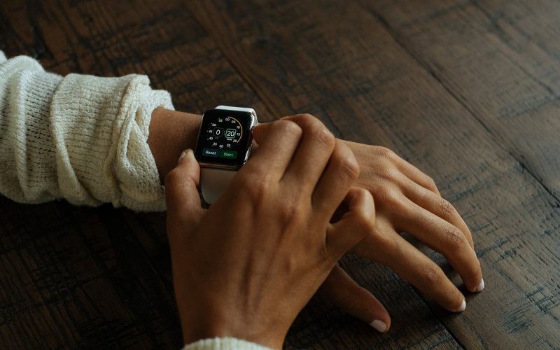 Pourquoi opter pour le bracelet Velcro Sport Loop pour son Apple Watch ?