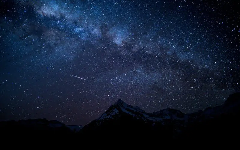 Lumière céleste éphémère : L&rsquo;apparition d&rsquo;une nouvelle étoile illumine le firmament