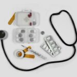 Objets connectés santé en vacances : guide sécurisé 2026