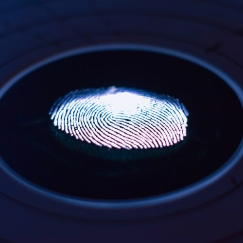 Authentification biométrique multimodale : au-delà de la reconnaissance faciale